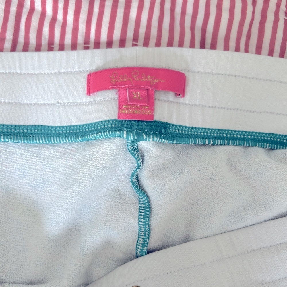 Lily Pulitzer beach shorts palm tree print - Picture 3 of 3
